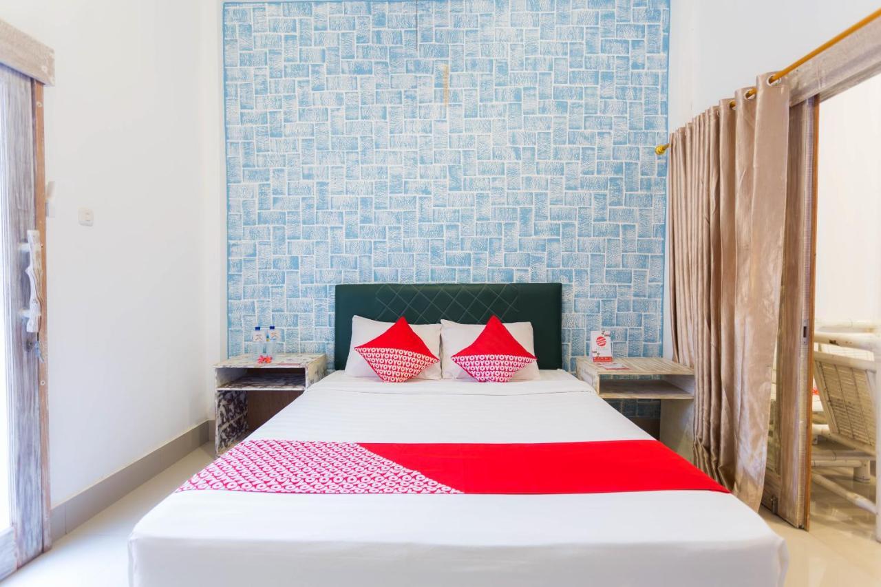 Hotel Vaccinated Staff - Oyo 1324 White House Gili Trawangan Esterno foto